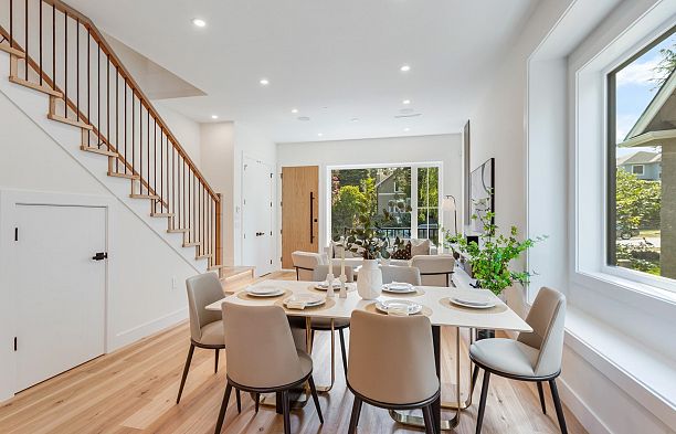 2837 W 31st Avenue MacKenzie Heights