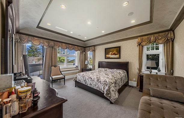 5885 Angus Drive South Granville