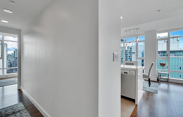 1904 1616 Bayshore Drive Coal Harbour