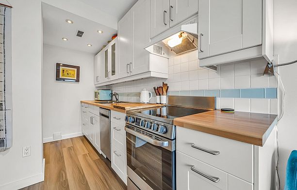 701 6026 Tisdall Street Oakridge VW