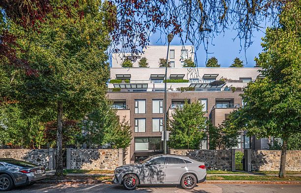 901 7228 Adera Street South Granville