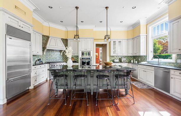 3937 Osler Street Shaughnessy