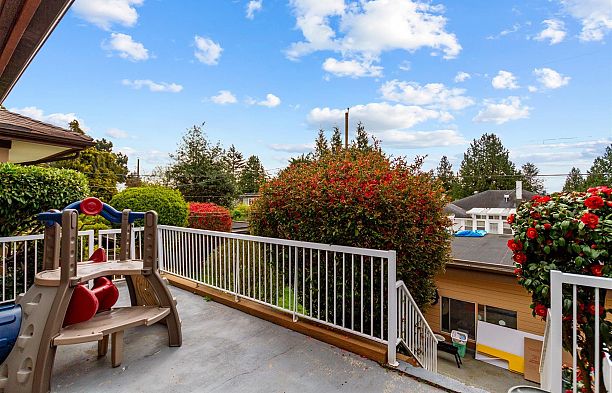 768 W 53rd Avenue South Cambie