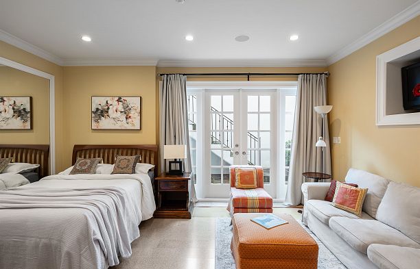3937 Osler Street Shaughnessy