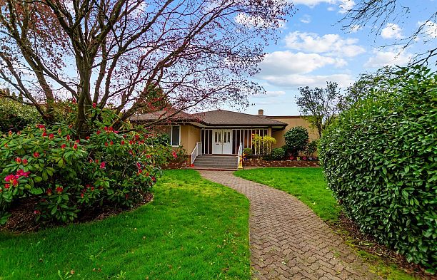 768 W 53rd Avenue South Cambie