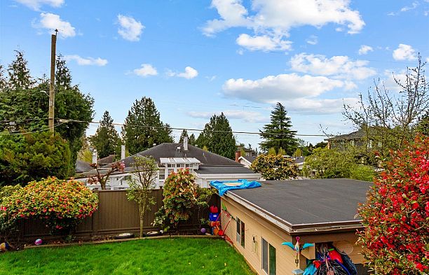 768 W 53rd Avenue South Cambie