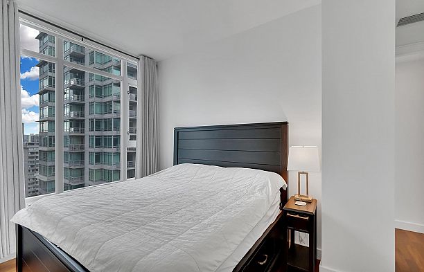 1904 1616 Bayshore Drive Coal Harbour