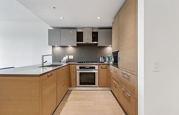 901 7228 Adera Street South Granville