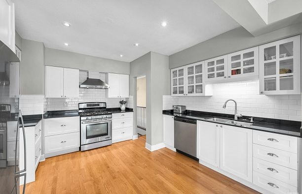 3178 W 16th Avenue Arbutus