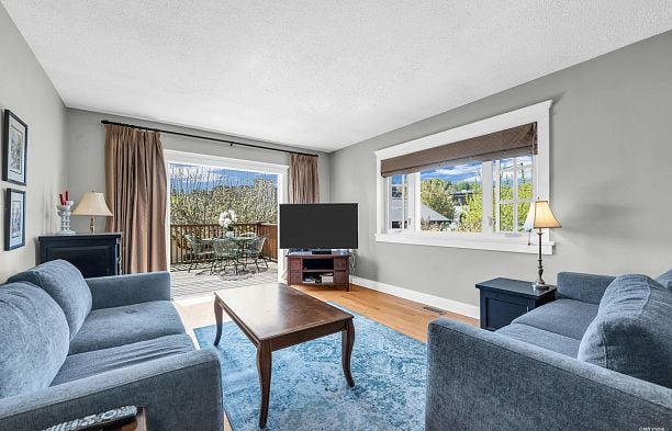 3178 W 16th Avenue Arbutus