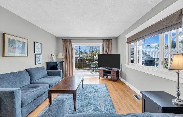 3178 W 16th Avenue Arbutus