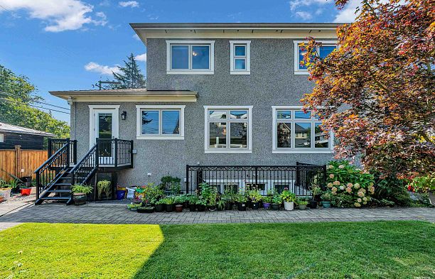 1019 W 47th Avenue South Granville