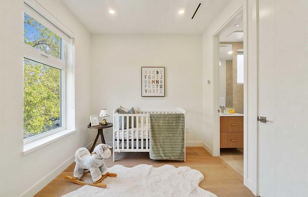 1 2750 W 19th Avenue Arbutus