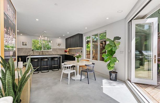 1910 Quilchena Crescent Quilchena