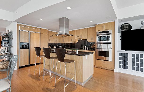 2502 1233 W Cordova Street Coal Harbour
