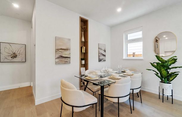 1 2750 W 19th Avenue Arbutus