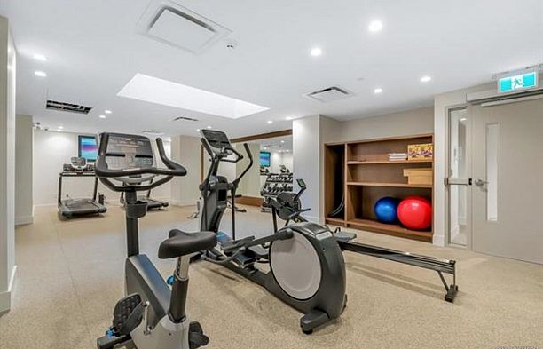 202 375 W 59th Avenue South Cambie