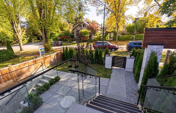 1 4215 W 13th Avenue Point Grey