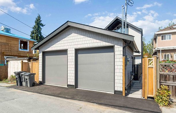 1 2750 W 19th Avenue Arbutus
