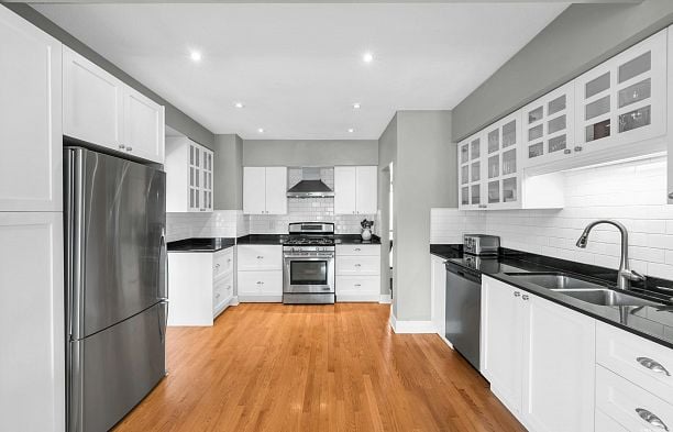 3178 W 16th Avenue Arbutus