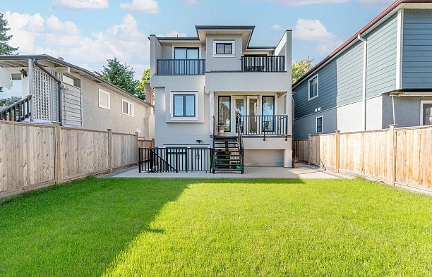 2848 W 17th Avenue Arbutus