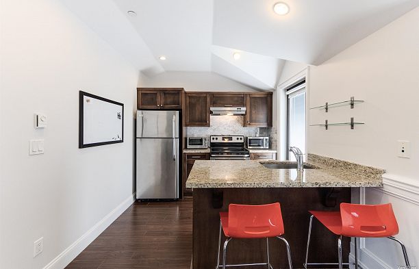 4698 W 11th Avenue Point Grey