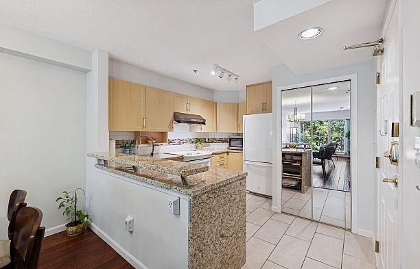 305 980 W 21 Avenue Cambie