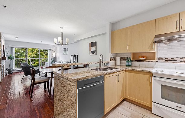 305 980 W 21 Avenue Cambie