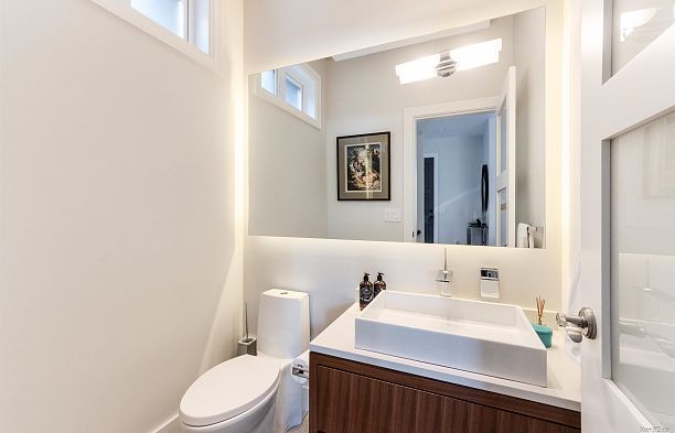4698 W 11th Avenue Point Grey