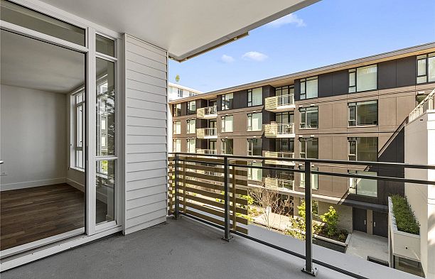 301 389 W 59th Avenue South Cambie