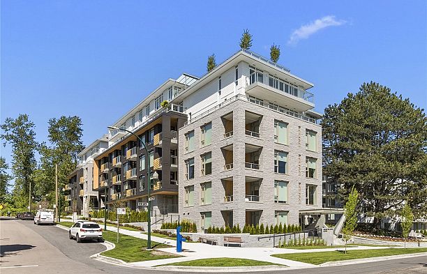 301 389 W 59th Avenue South Cambie