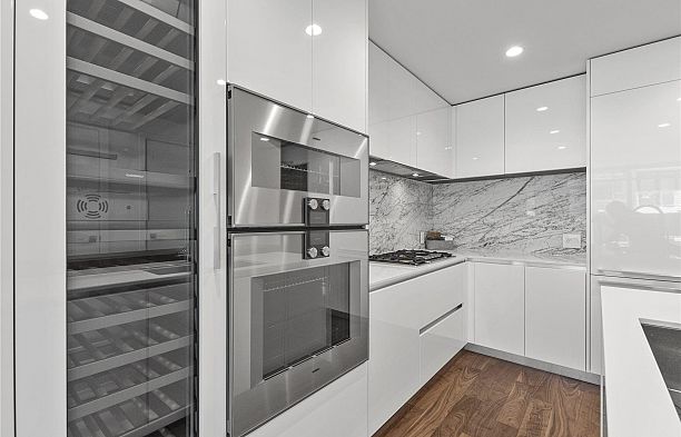 301 389 W 59th Avenue South Cambie