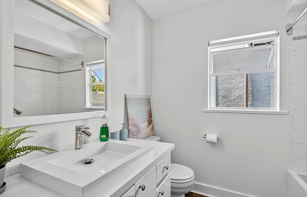 4427 W 7th Avenue Point Grey