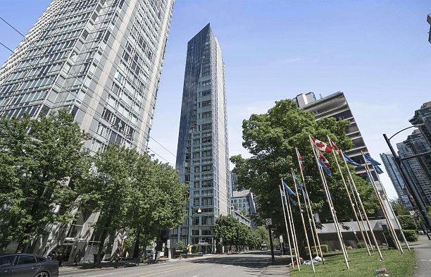 206 1477 W Pender Street Coal Harbour