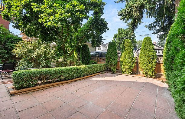 909 W 18th Avenue Cambie