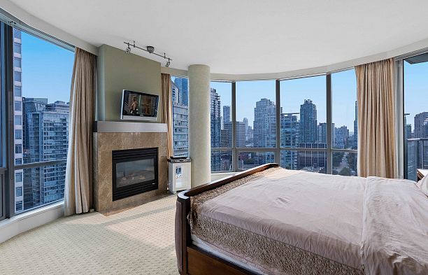 2502 323 Jervis Street Coal Harbour