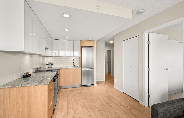 714 445 W 2nd Avenue False Creek