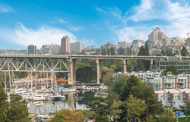 704 1450 Pennyfarthing Drive False Creek