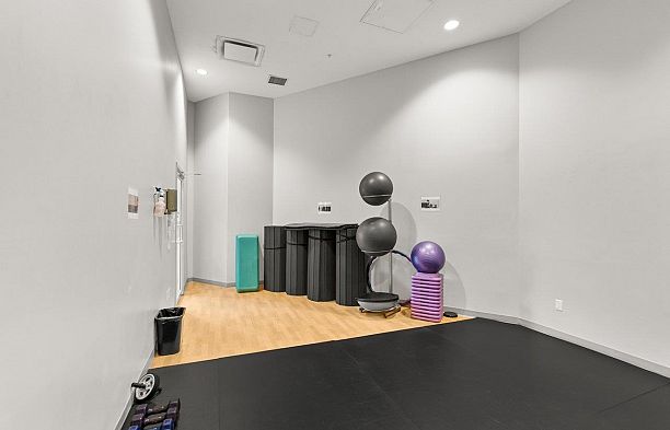 714 445 W 2nd Avenue False Creek