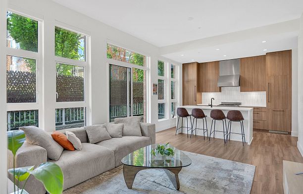 106 6999 Cambie Street South Cambie