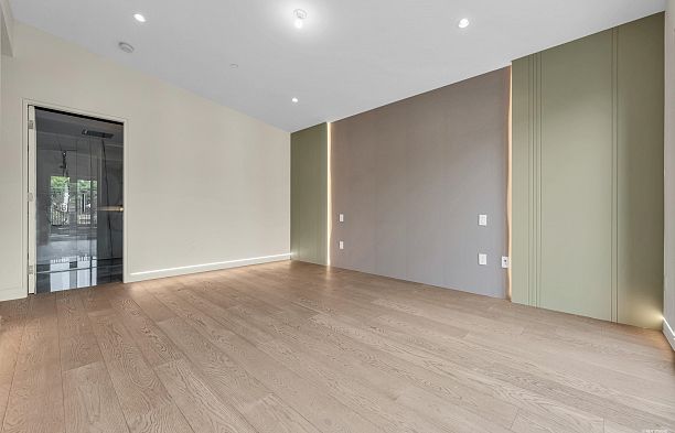 4465 Wallace Street Dunbar