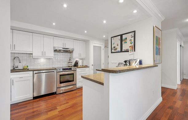 704 1450 Pennyfarthing Drive False Creek