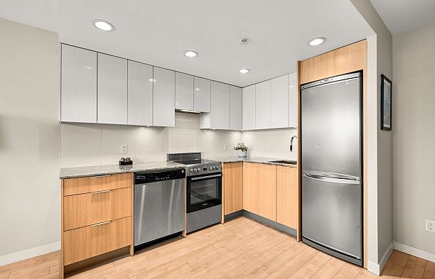 714 445 W 2nd Avenue False Creek