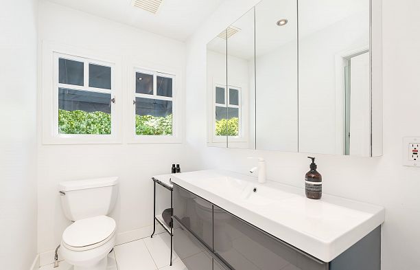 4678 W 9th Avenue Point Grey
