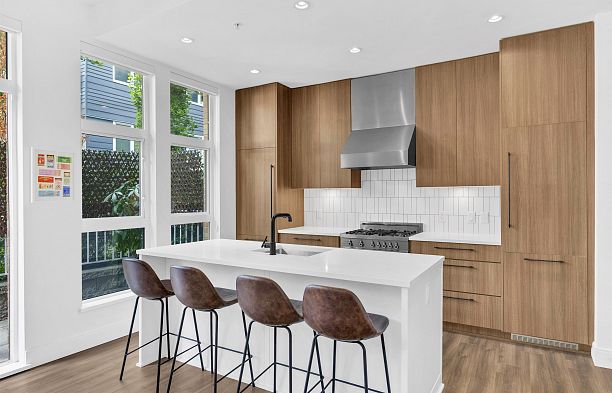 106 6999 Cambie Street South Cambie