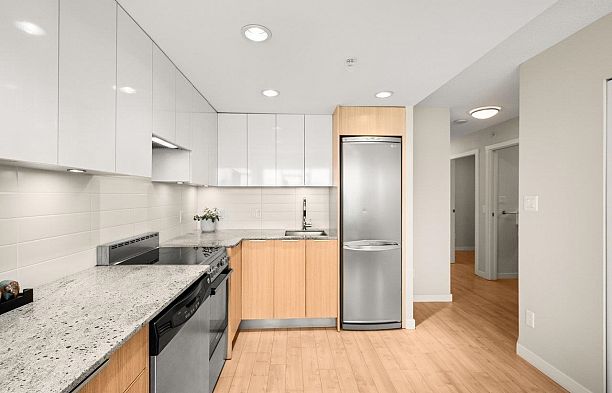 714 445 W 2nd Avenue False Creek