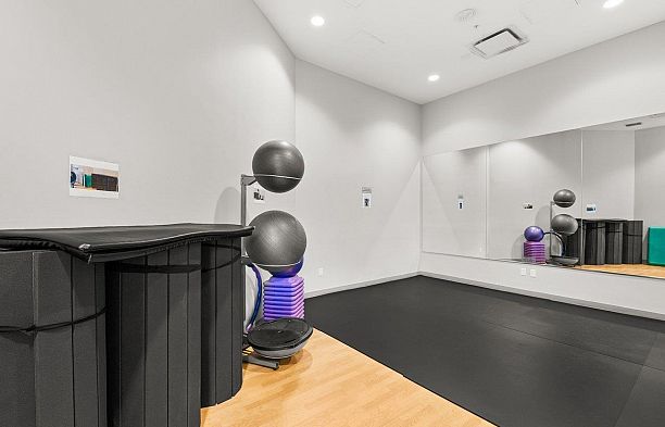 714 445 W 2nd Avenue False Creek