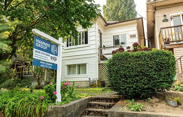 4225 John Street Main