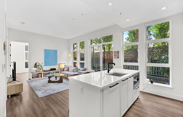 106 6999 Cambie Street South Cambie