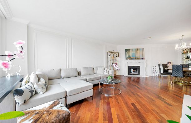 704 1450 Pennyfarthing Drive False Creek